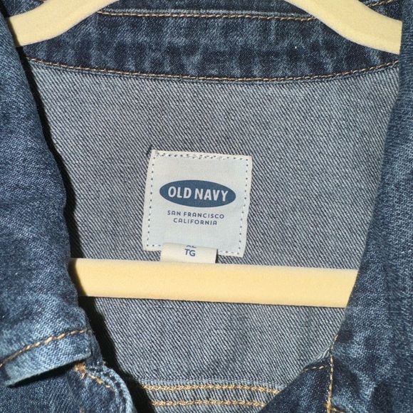 Old Navy women’s size xl cropped jean jacket NWOT - Picture 2 of 3